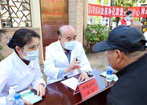?惊人！玉溪市中山医院引进11名银龄医师，背后价值不可估量  第1张