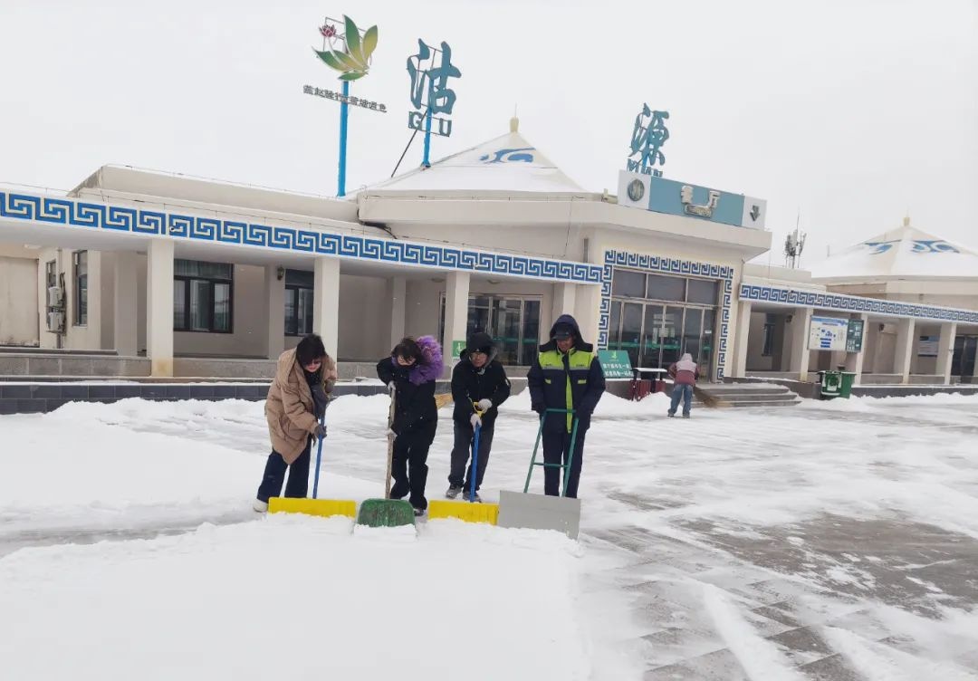 张家口降雪，高速服务区如何保障司乘安全？燕赵驿行这样做  第4张