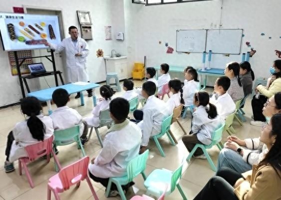 惊！邹平11月23日这场公益活动，让孩子变身小医生学护眼知识