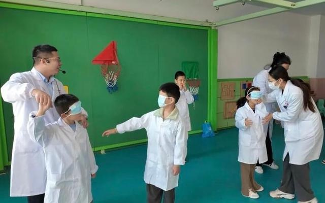 惊！邹平11月23日这场公益活动，让孩子变身小医生学护眼知识  第3张