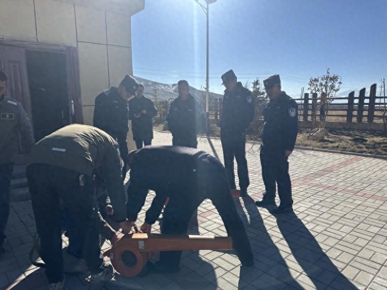 州县森警联合多部门开展森防检查，全力保障生态资源安全  第1张