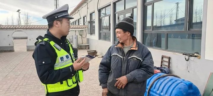 深入马海村的宣传活动：预防农村交通事故的重要一步  第2张