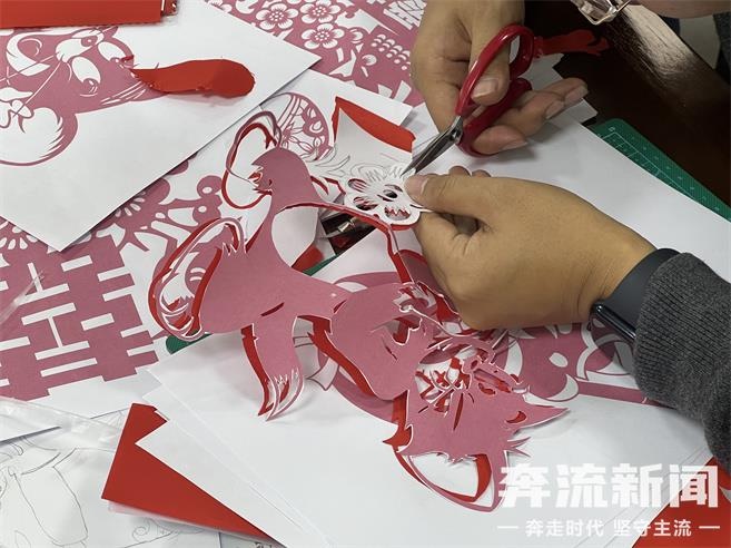 惊！全国多地爱心人士在民勤沙漠种下百株梭梭树，背后故事是啥？  第5张