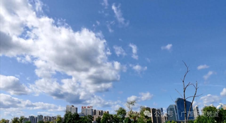 广西天气大变脸！冷空气速达，降温降雨大风齐上阵  第1张