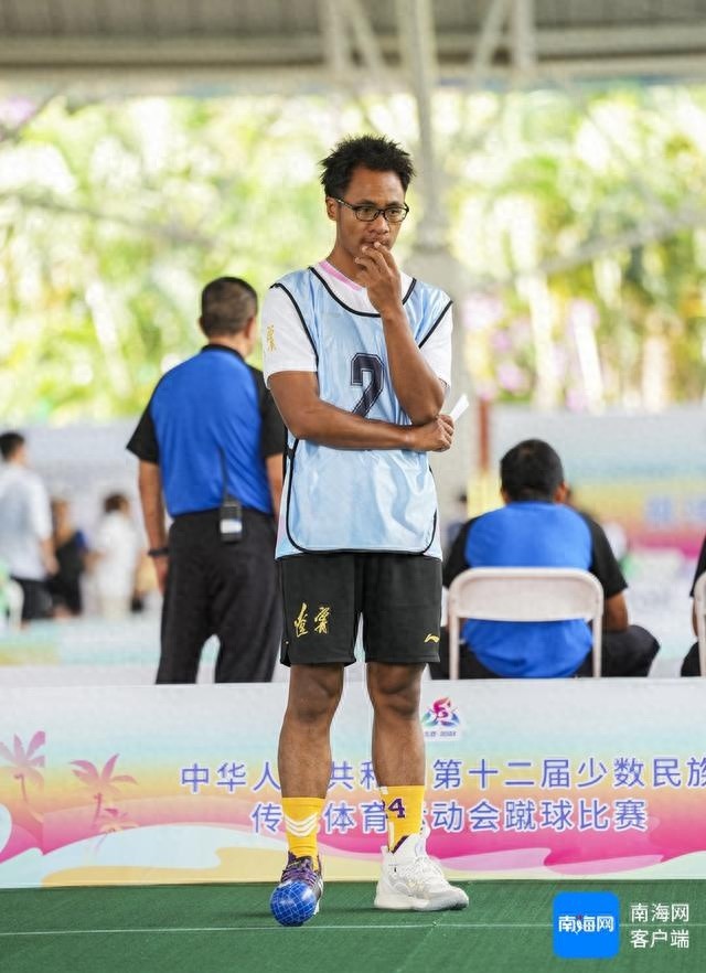 惊！运动会蹴球比赛选手穿两只不同鞋，背后有何玄机？  第1张
