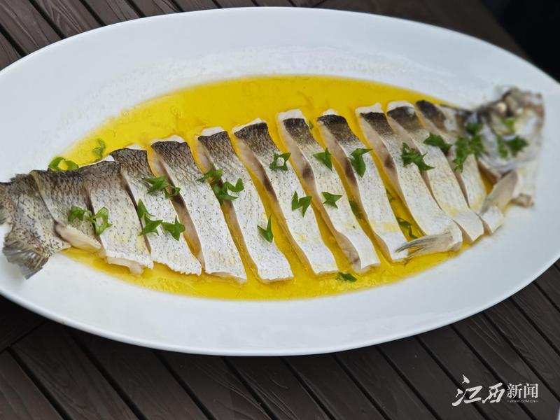 庐山西海厨王争霸赛!看西海鱼鲜如何变身绝美鱼宴 第8张 庐山西海厨王争霸赛!看西海鱼鲜如何变身绝美鱼宴 第8张