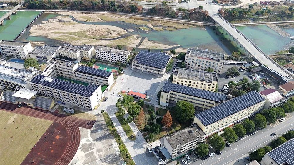 惊！庆元县山地光伏项目竟能年赚2750万，阳光也能生金？  第4张