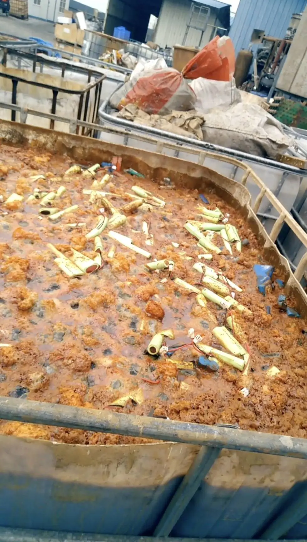 揭秘动力电池回收乱象：小作坊隐患重重，产品质量堪忧