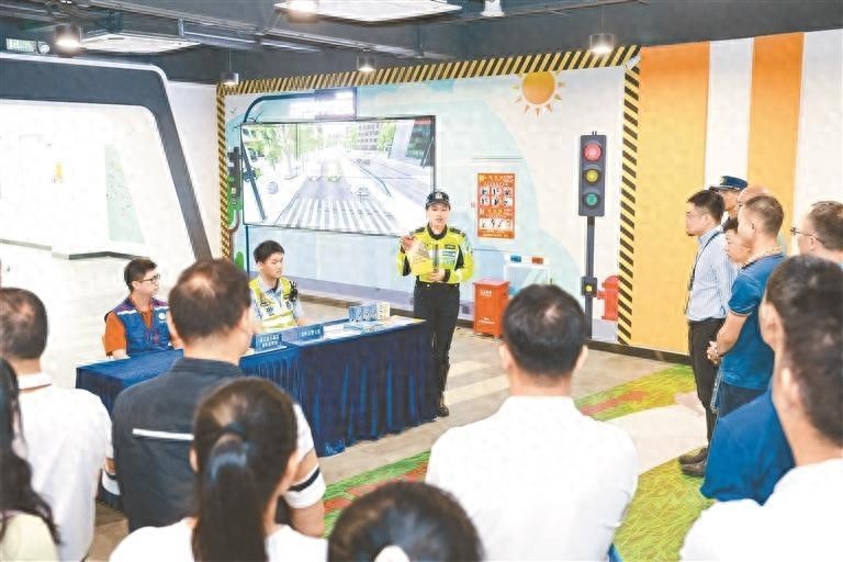 龙华区安全教育基地获评全国优秀，15个功能板块全面提升公众安全意识