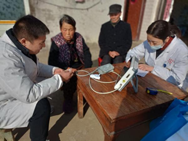 20元签约家庭医生，60岁老人享受四次上门服务，健康保障触手可及