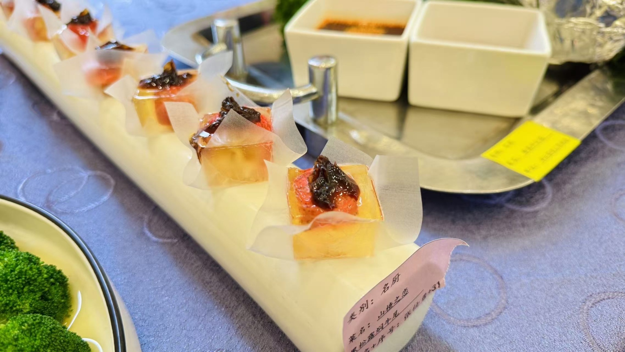 2024昆明餐饮盛宴：名菜、名小吃、名厨、名店评选揭晓，谁将问鼎春城美食之巅？  第3张