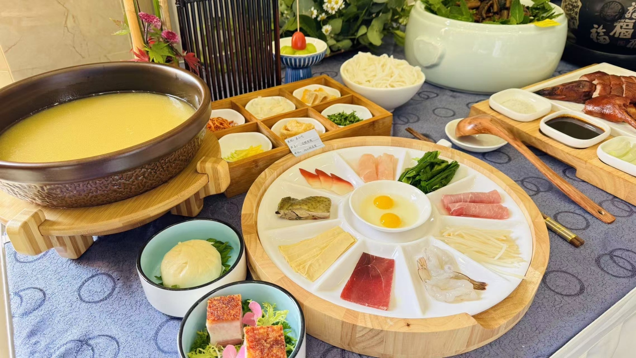2024昆明餐饮盛宴：名菜、名小吃、名厨、名店评选揭晓，谁将问鼎春城美食之巅？  第6张