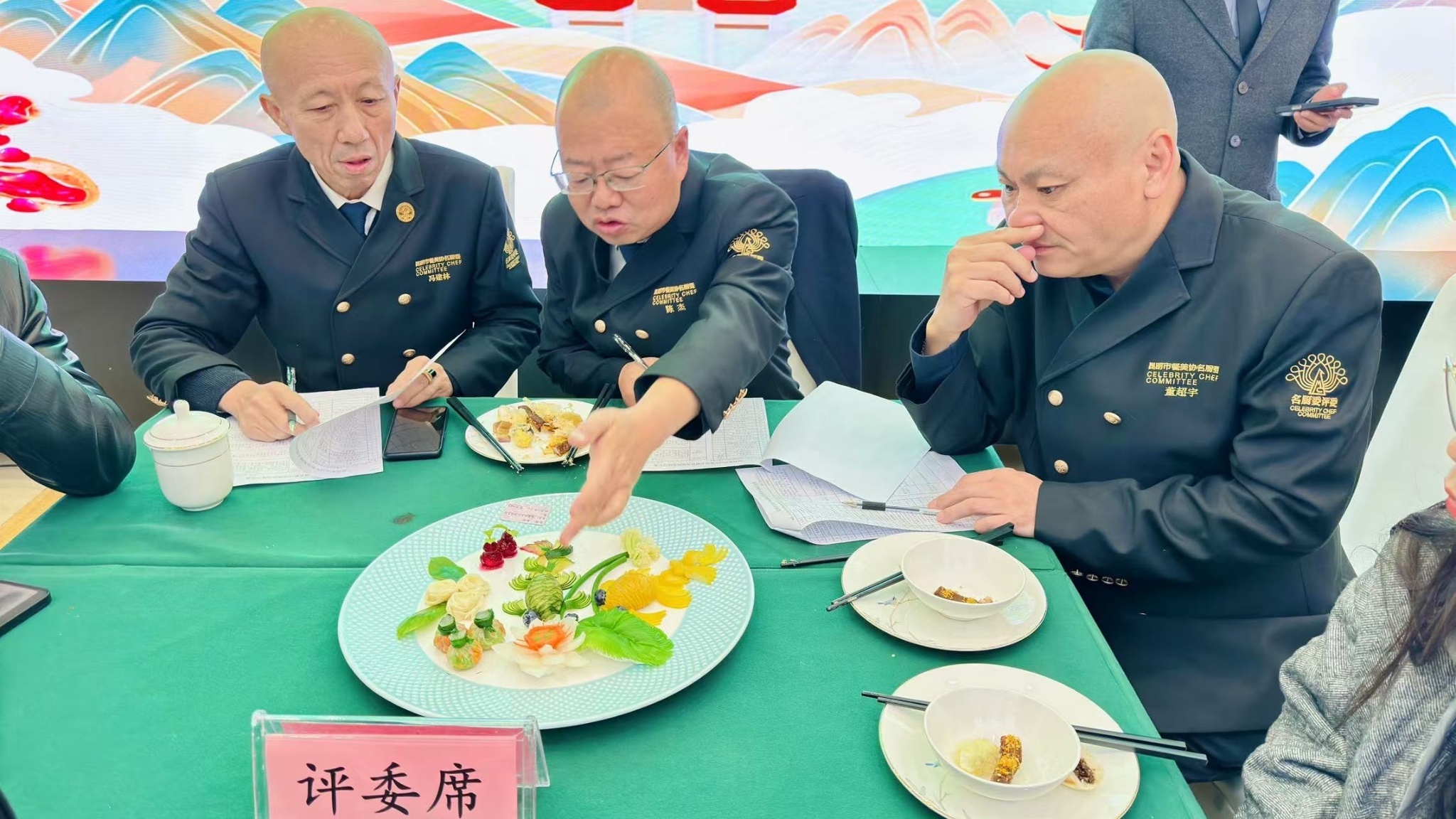 2024昆明餐饮盛宴：名菜、名小吃、名厨、名店评选揭晓，谁将问鼎春城美食之巅？  第8张