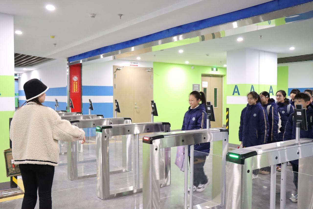 揭秘嘉善县智慧接送系统：6分钟搞定100辆车，家长接娃不再愁  第2张