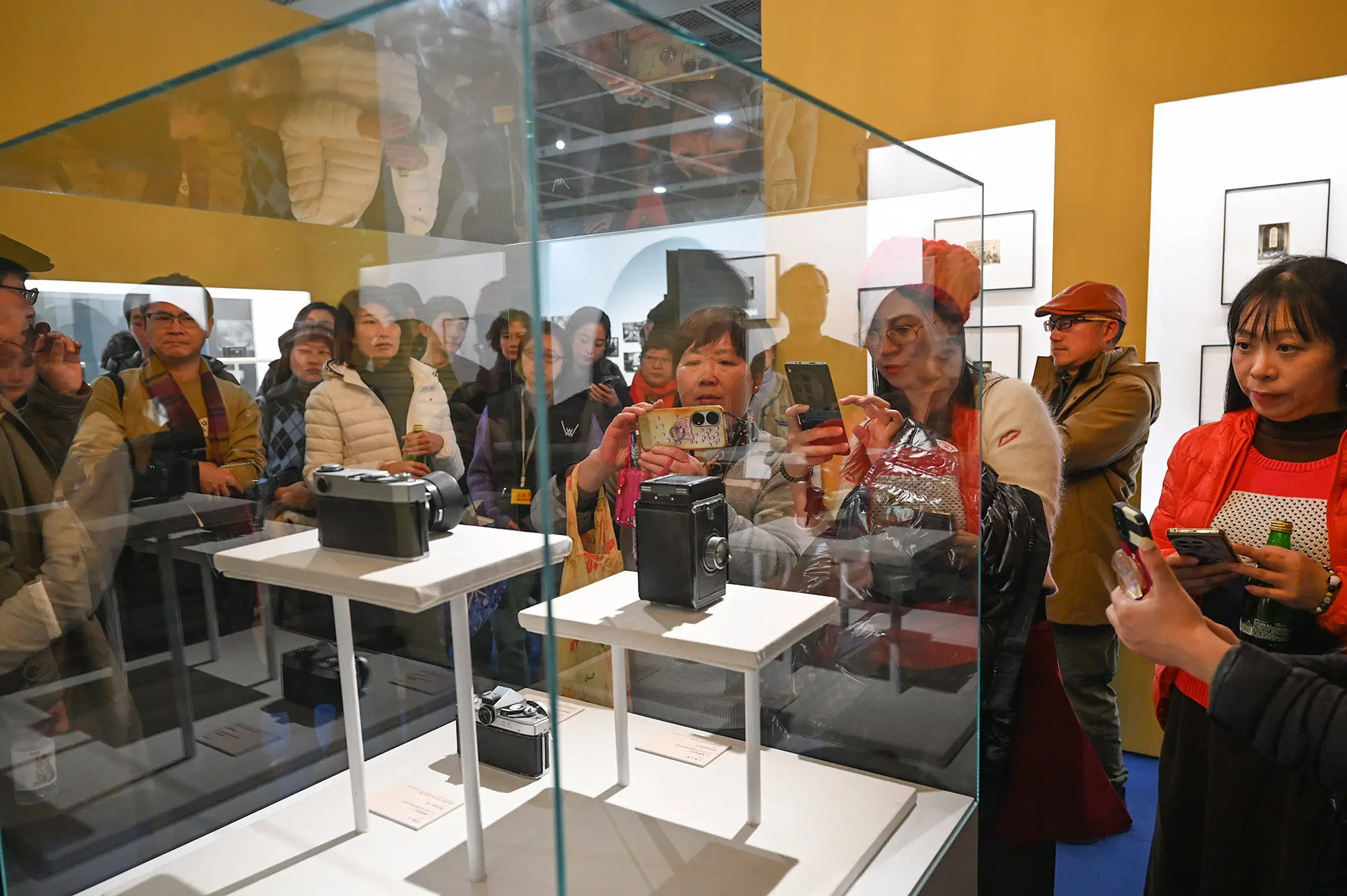 揭秘上海百年摄影史：35位摄影师作品带你穿越时空，感受都市变迁  第3张