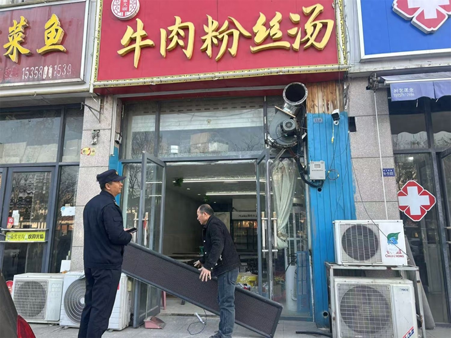 泗洪城管大动作！全面清理整顿LED显示屏，城市环境焕然一新