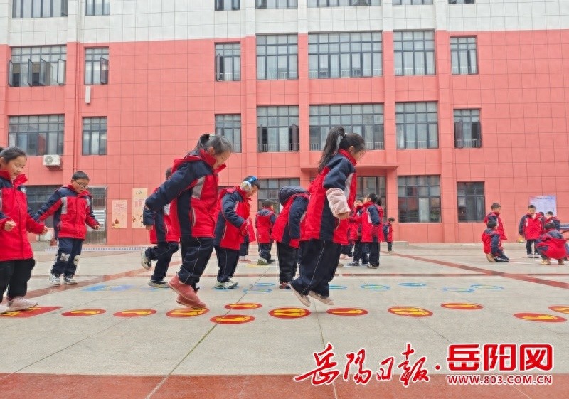 云溪区松杨湖学校如何用15分钟课间活动，让学生健康快乐成长？