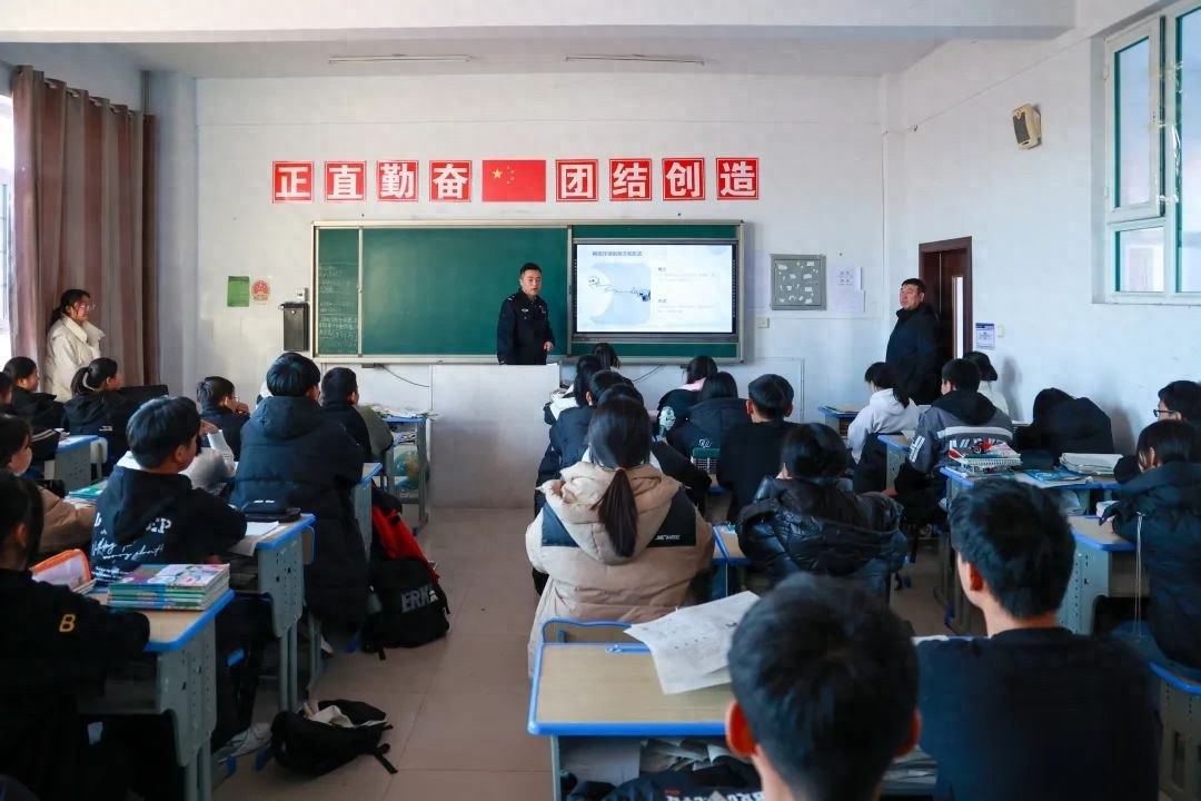 镇赉警方深入企业，揭秘AI换脸、虚拟货币诈骗，守护员工钱袋子  第1张