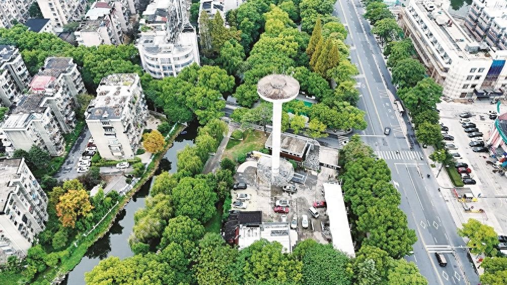 绍兴地标水塔告别历史舞台，35米高塔拆除背后隐藏的故事