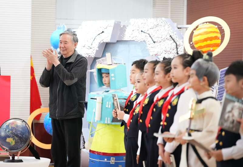 秦皇岛四所小学迎来红领巾图书角，激发少年儿童阅读兴趣的新阵地  第2张