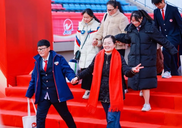 杭州市中策职业学校钱塘学校首届18岁成人典礼：青春不负韶华，梦想扬帆起航  第4张