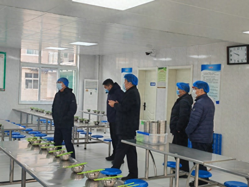 济宁高新区黄屯街道全面督导检查校园食品安全，确保师生饮食健康与安全