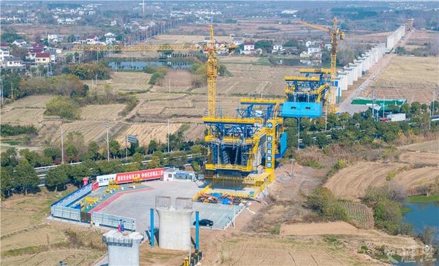 江苏交通建设冲刺年底目标：高铁里程突破2500公里，沪苏湖高铁即将通车  第2张