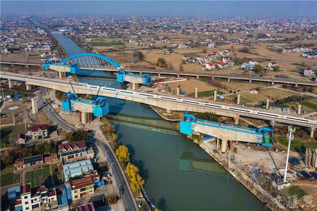 江苏交通建设冲刺年底目标：高铁里程突破2500公里，沪苏湖高铁即将通车  第3张