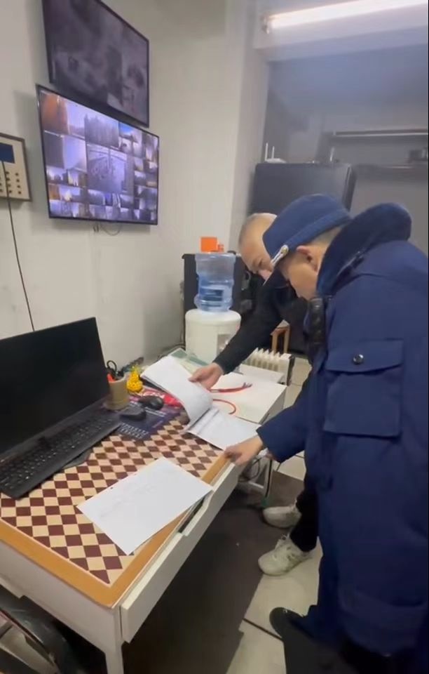 惊！北京一小区消防控制室竟只有1人值班，24小时值守成摆设？  第1张