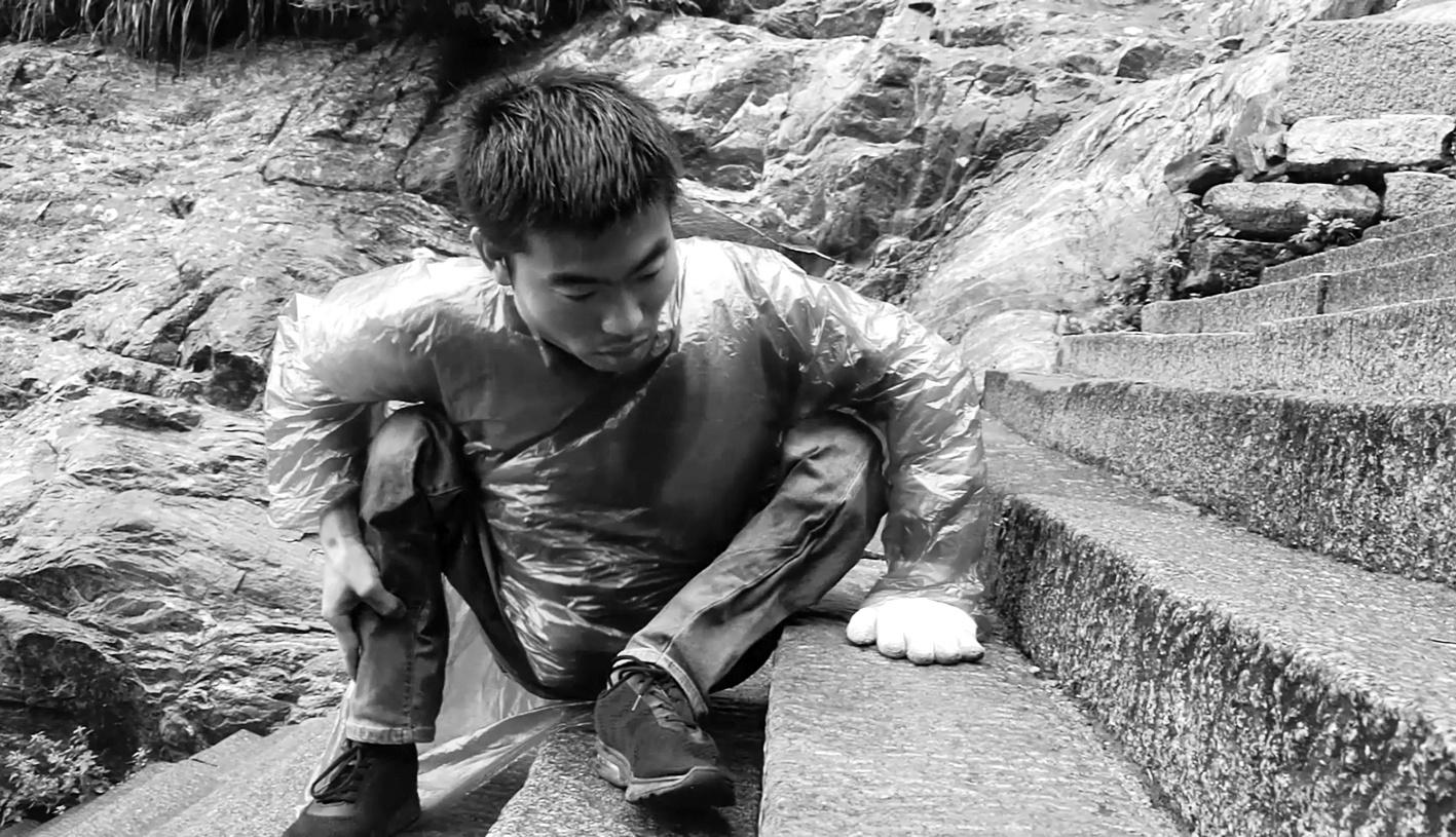 女子背男友爬泰山，是真爱还是炒作？  第3张