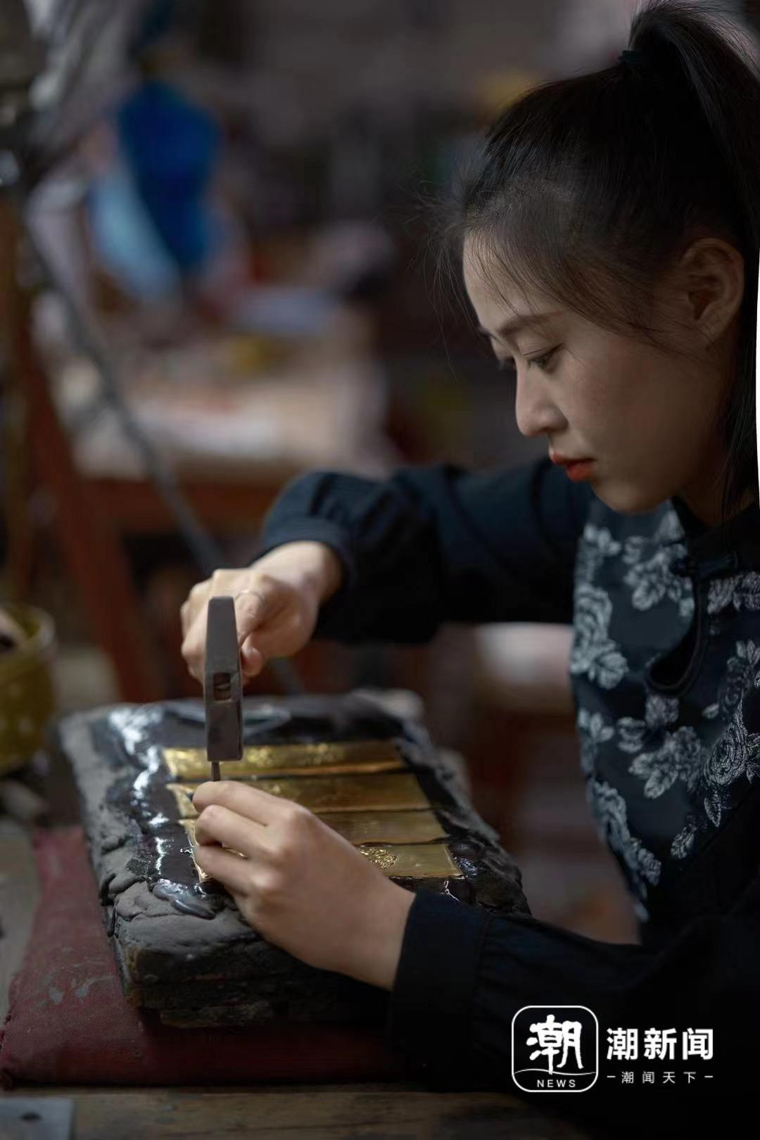 90 后女孩辞去白领工作，回家铸剑，她到底图什么？  第2张