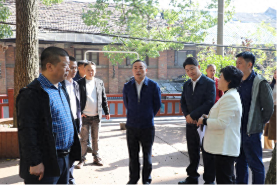 双清区老旧小区改造，如何解决群众关注的热点、难点、痛点问题？  第1张