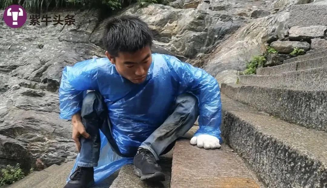 女子背患小儿麻痹症男友登顶泰山，12 小时的爱情考验，你敢吗？