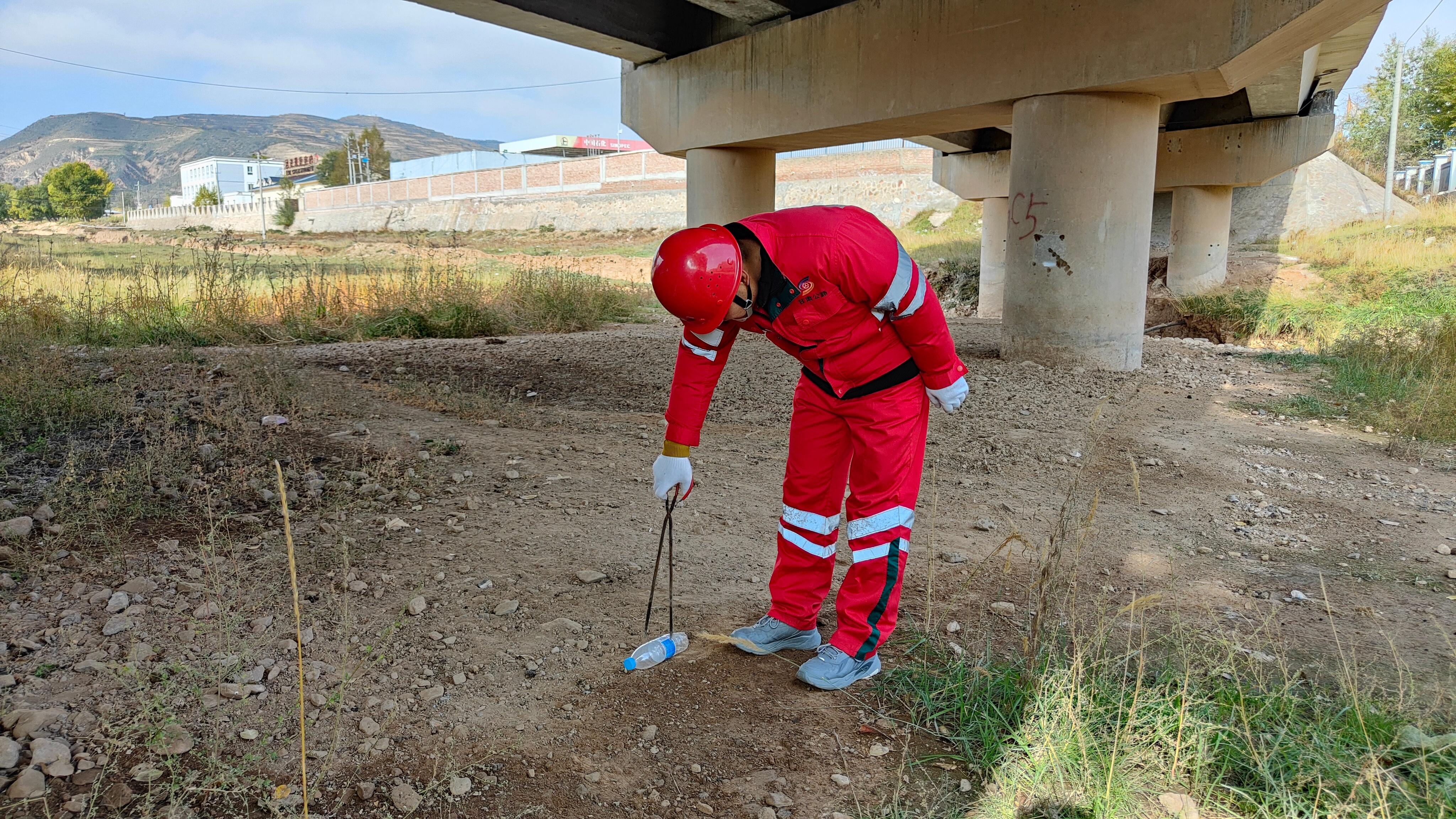 定西市安定公路段全力打造安全畅通公路环境，你知道他们都做了什么吗？  第6张
