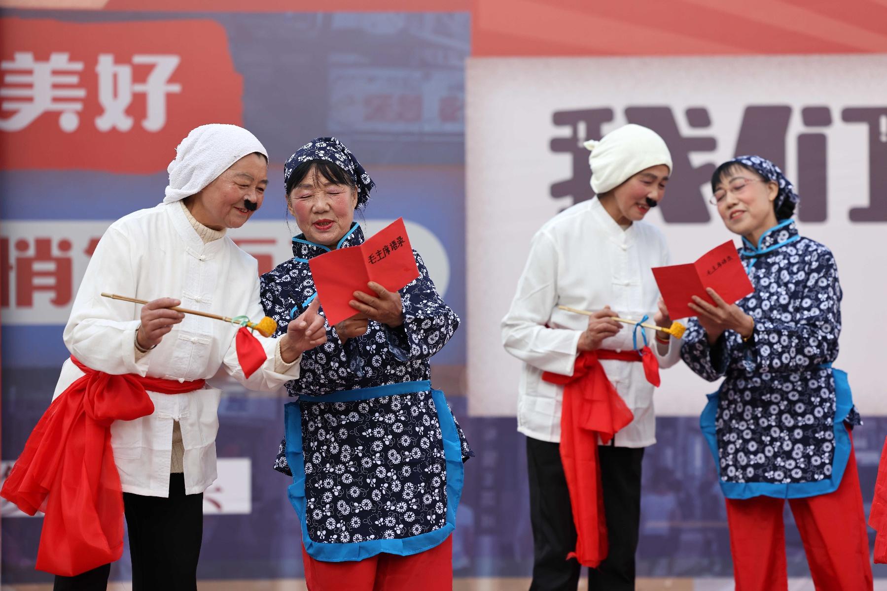 共绘新生活！复古派对文艺展演，带你穿越 90 年代  第3张