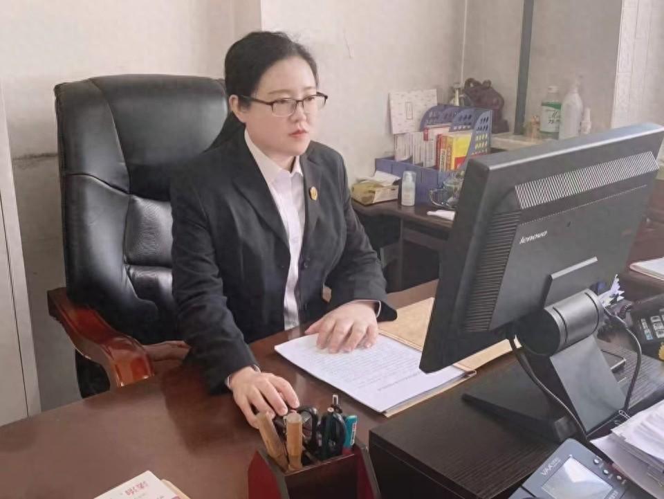 惊！居住在意大利的被告，法院工作人员用微信多次联系后，竟……  第1张