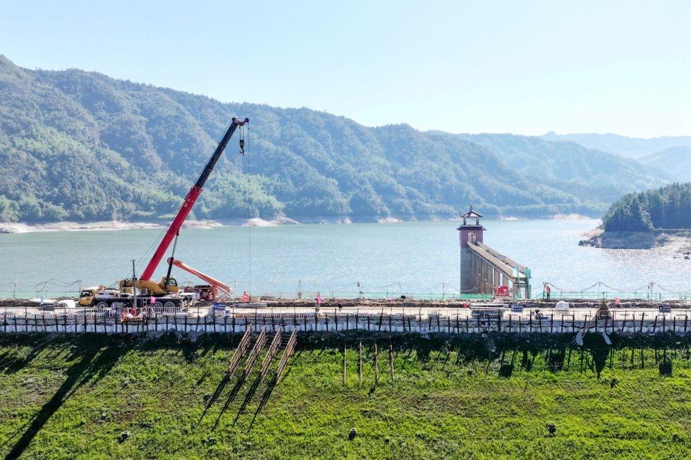 2024 年 10 月 25 日，湖北一水库除险加固工程正在紧张施工  第3张