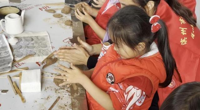 滨州三河湖田小丫中小学生研学营地：大表哥摔泥巴，让孩子们重拾童年乐趣  第3张