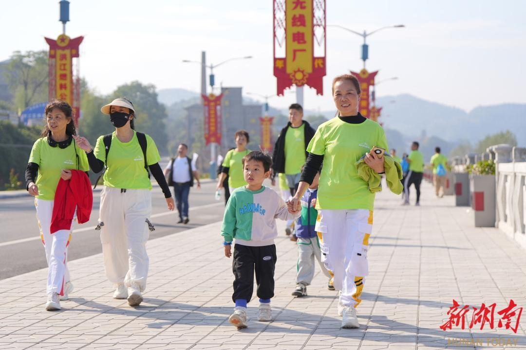2000 人齐聚湖南，登山赛冠军花落谁家？  第5张