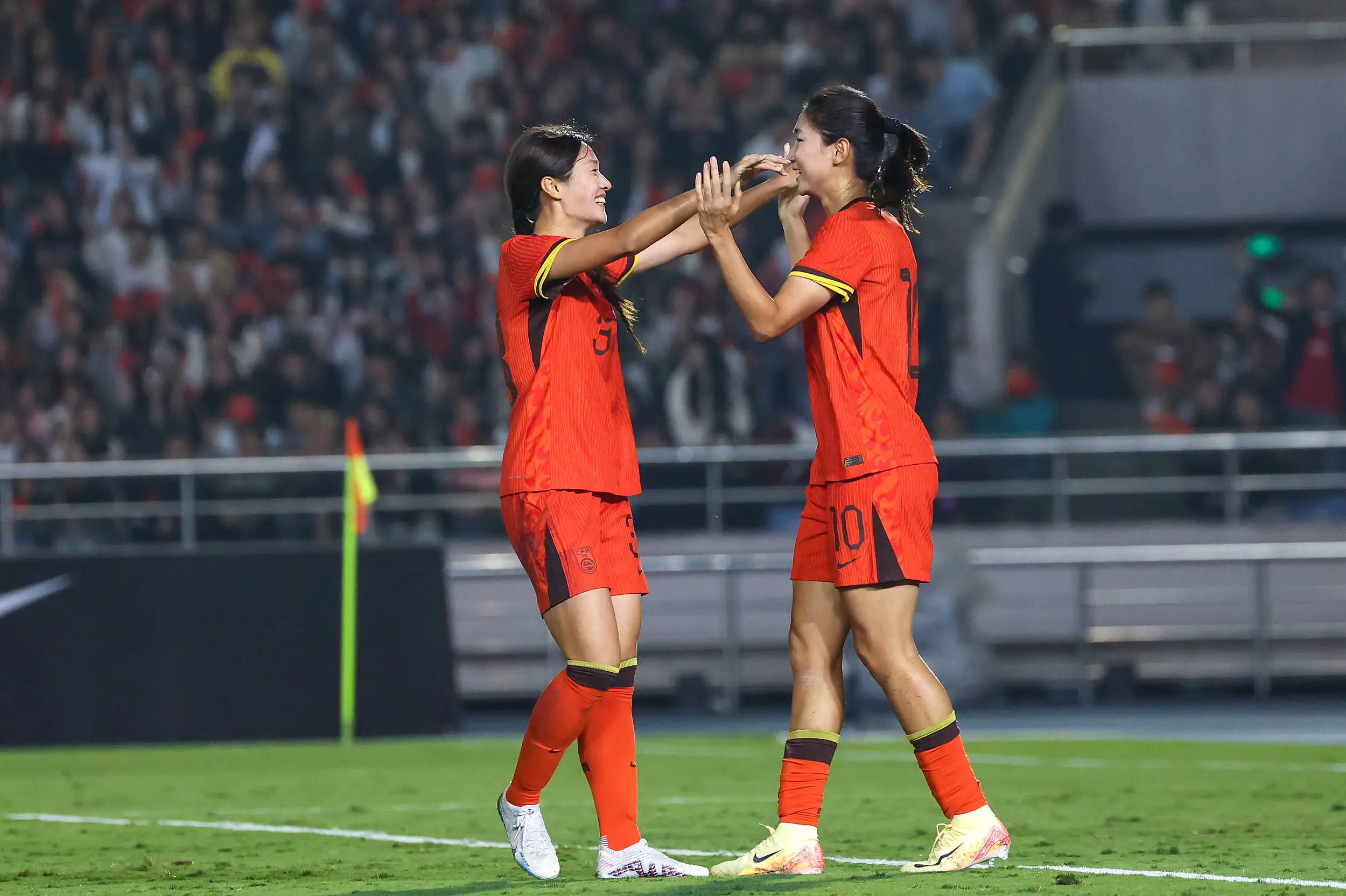 3 比 0！中国女足一扫阴霾，新任主教练首战告捷  第4张