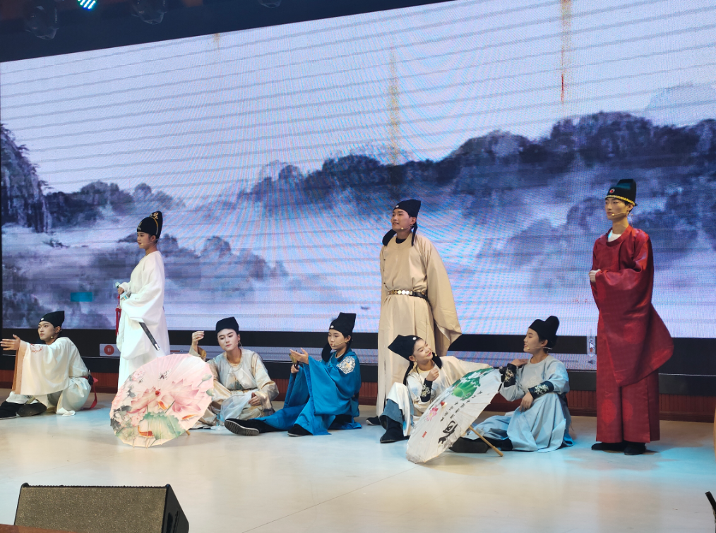 你绝对没见过！西安高校诗词吟诵吟唱大会，诗意长安，震撼来袭  第3张