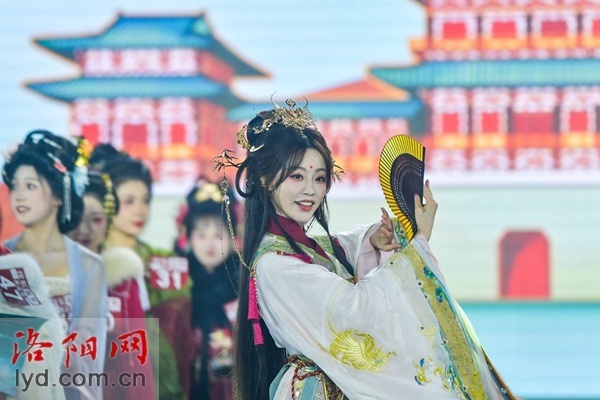 11月24日搜狐视频国风盛典：应天门下的千年华服秀  第3张