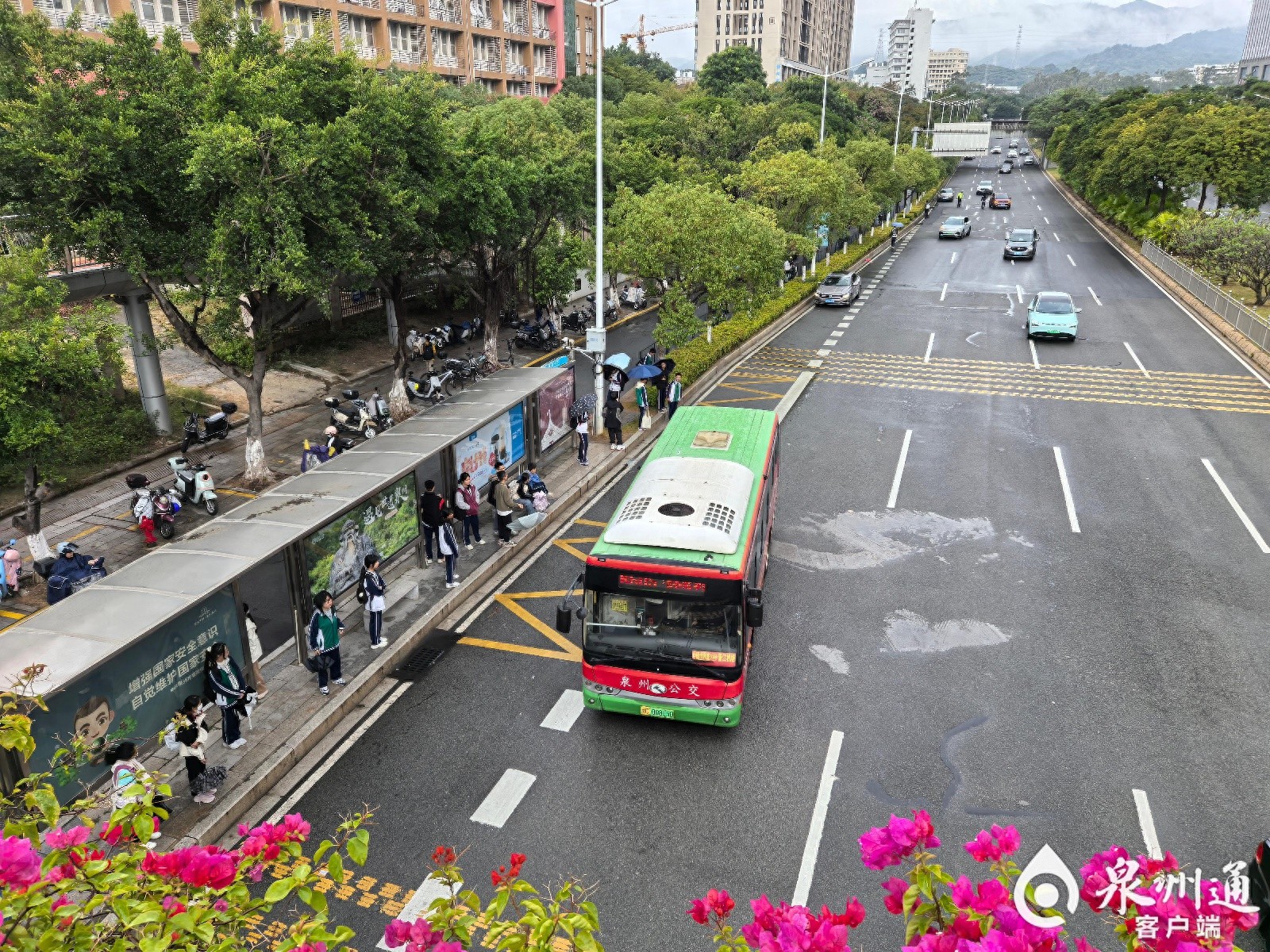 惊！校门口路段新规试行，首日违停54部背后的故事
