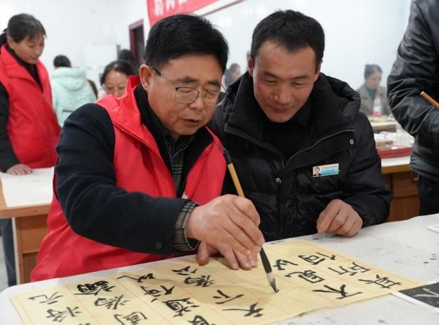 惊！尉氏县40多爱好者齐聚，学习发音书写要领  第4张