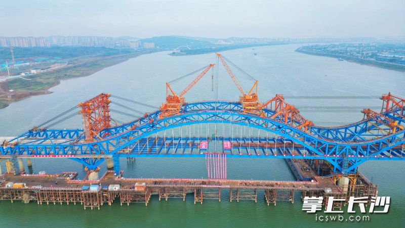 惊！11月26日全国首座特殊大桥暮坪湘江特桥合龙  第3张