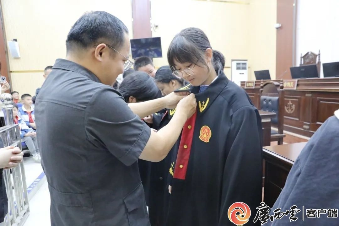零距离接触法院，小学生沉浸式体验法治力量，揭秘如何防范校园欺凌  第2张