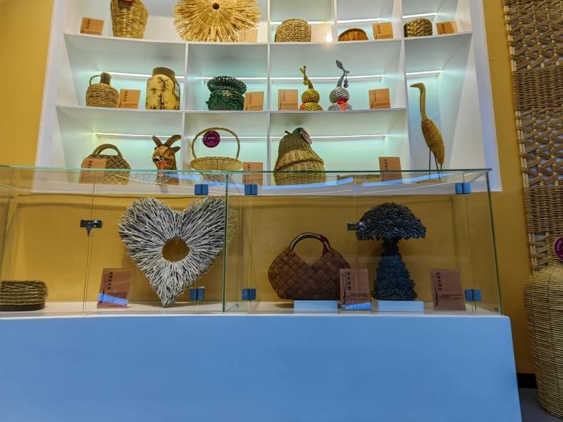 驻华使节亲临安徽，见证黄岗柳编非遗魅力与现代发展完美融合  第4张