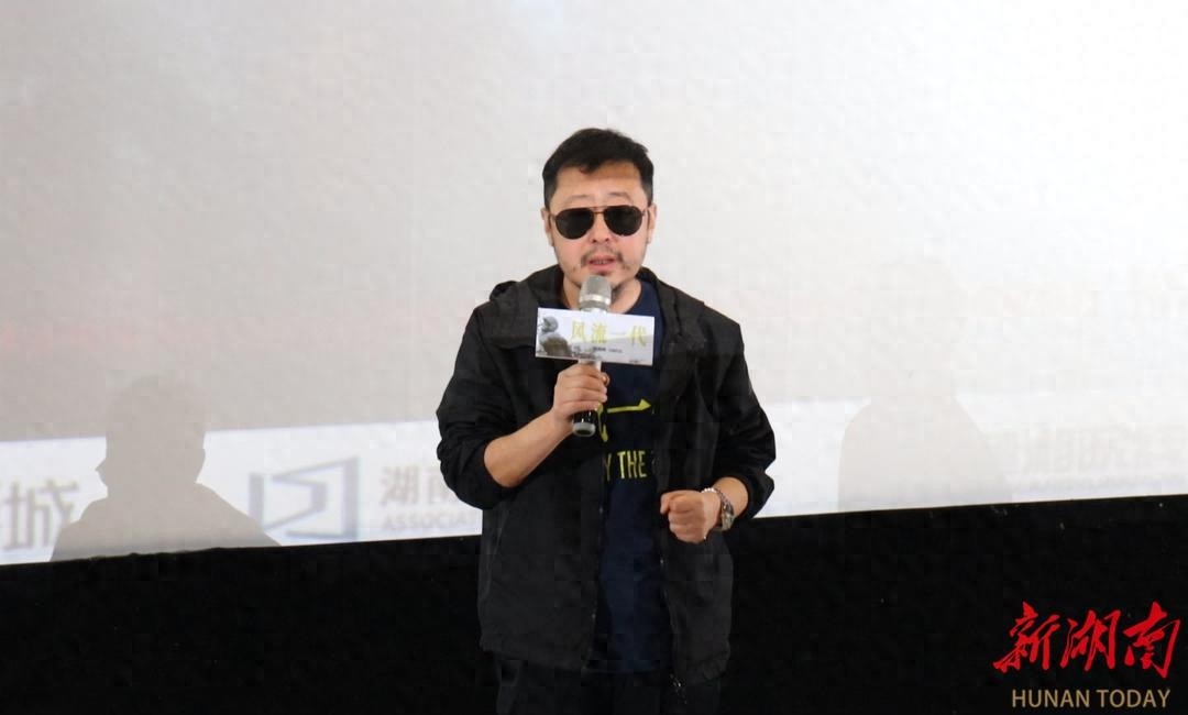 贾樟柯揭秘：赵涛为何成为他镜头下的永恒缪斯？