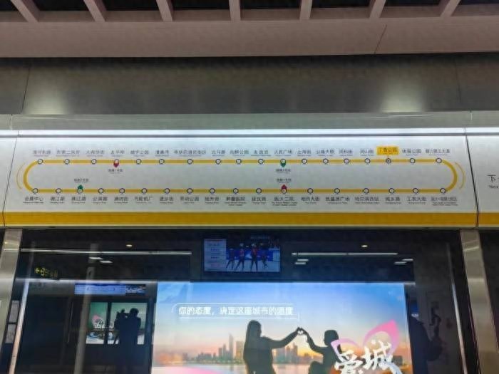 哈尔滨地铁3号线全线贯通，城市交通新格局唤醒城市活力，百姓出行更便捷