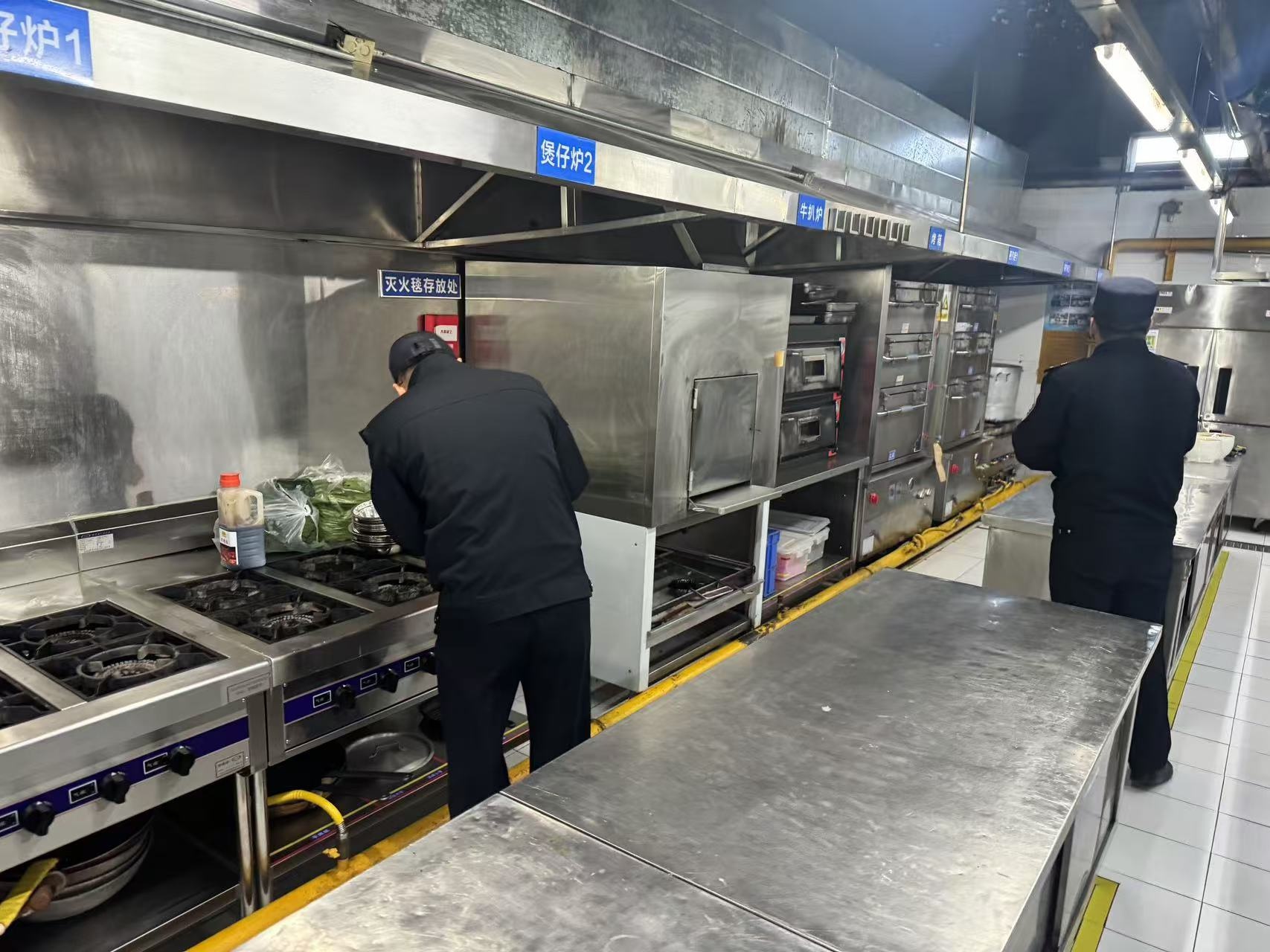 烟台黄渤海新区：550家餐饮店铺燃气安全大排查，筑牢生命财产安全防线  第4张